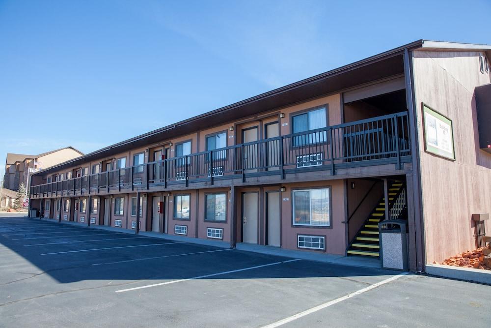 Bryce View Lodge Part Of The Ruby'S Inn Resort Bryce Canyon City Exterior photo